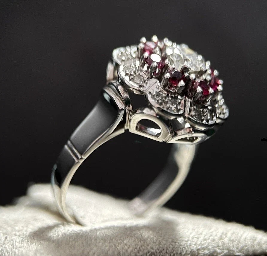 585 Weißgold Ring mit Rubinen, Diamanten & Brillant ca. 0,45 ct R/iF Gold 14K