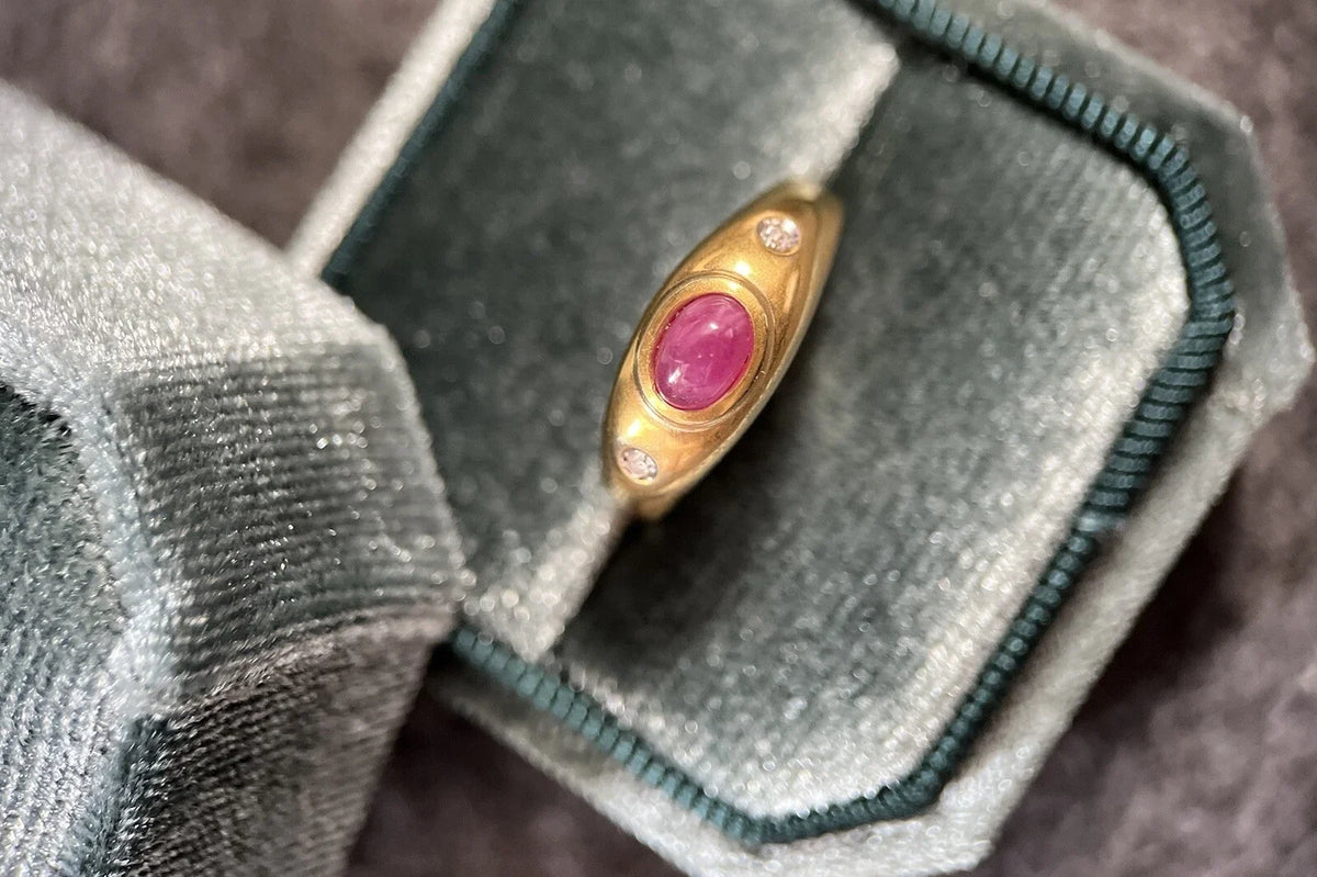 333 Gold Ring Mit Rubin & Diamanten Gelbgold 8 Karat Gr. 56,5 2,3g