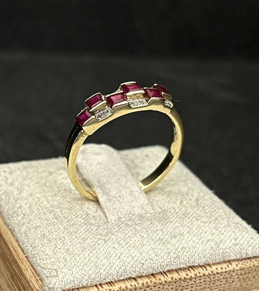 Ring mit Rubinen und Brillanten – 750 Gelbgold, Gr. 53