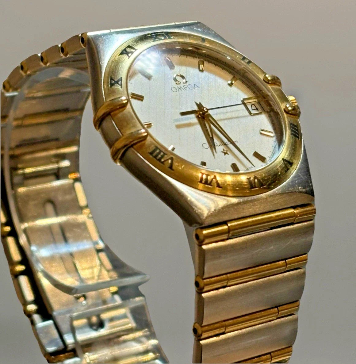 Omega Constellation Ref.1552/862 Datum Edelstahl Silber Gold Quarz Herrenuhr