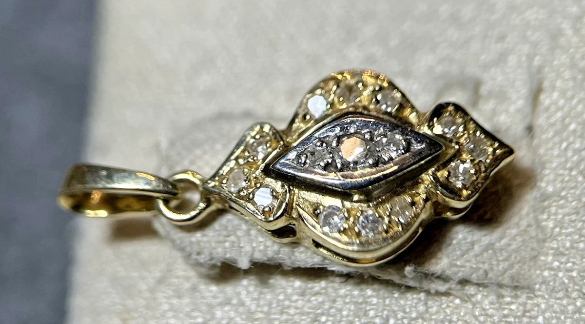 14 Karat Gelbgold Anhänger 585 Gold Kettenanhänger 15 Diamanten