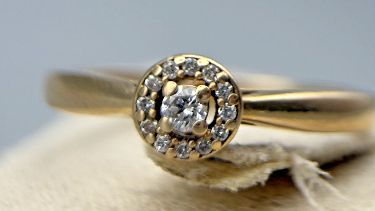 8 Karat Gold Ring mit Brillanten „CHRIST“ Gelbgold 333 Gr. 53 Damen